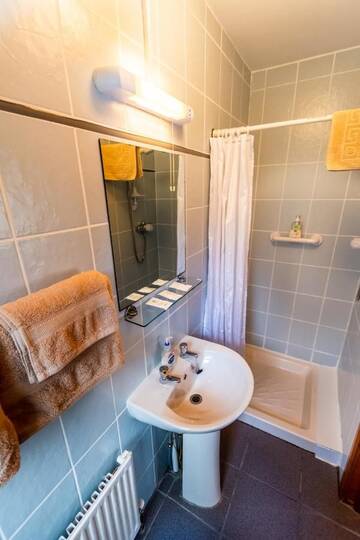 Фото номера Трехместный номер Отели типа «постель и завтрак» Seawinds Bed and Breakfast г. Киллибегс 5
